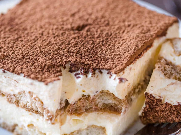 Bánh Tiramisu