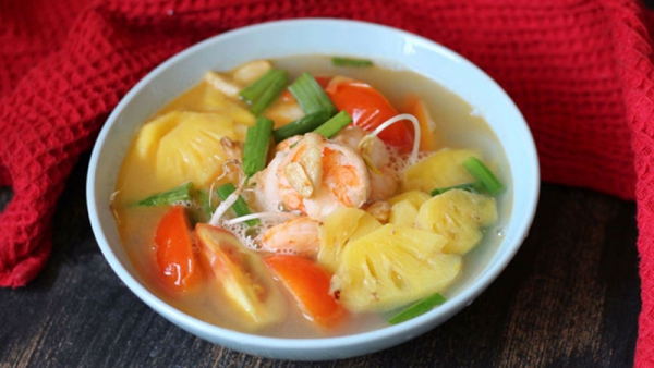 Canh chua nấu tôm